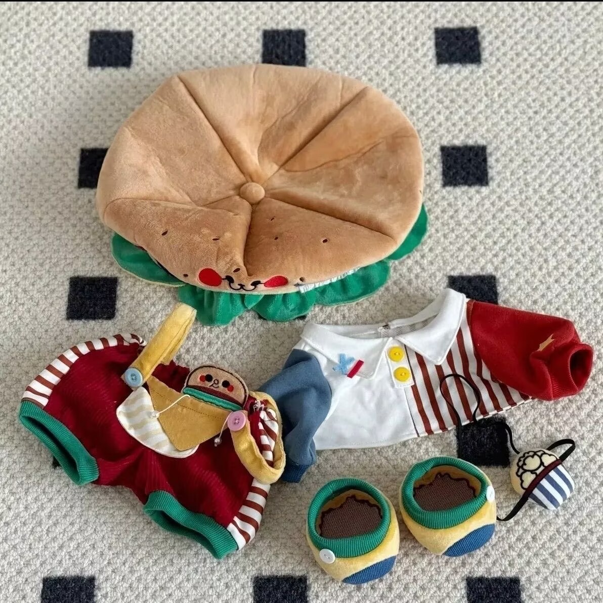 40cm Hamburg Baby Clothes Cake - Baby Food Restaurant recensie en prijs